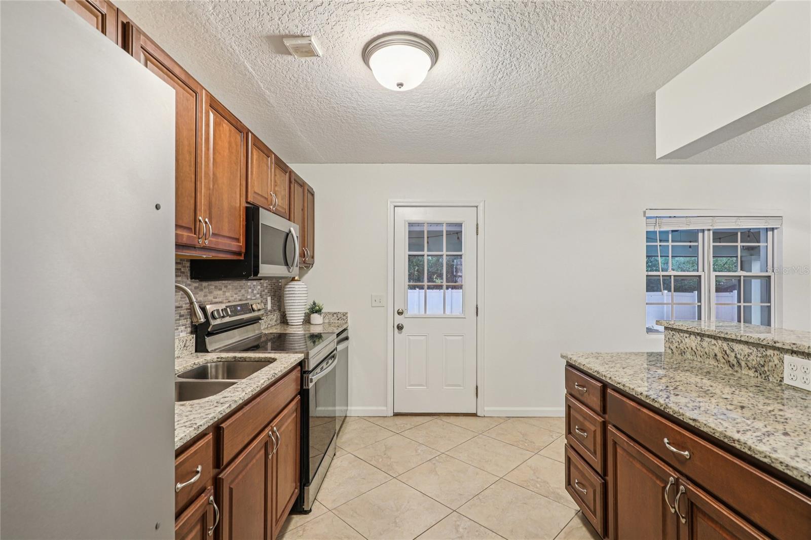 Image 19 of 46 For 2574 Lofberg Drive