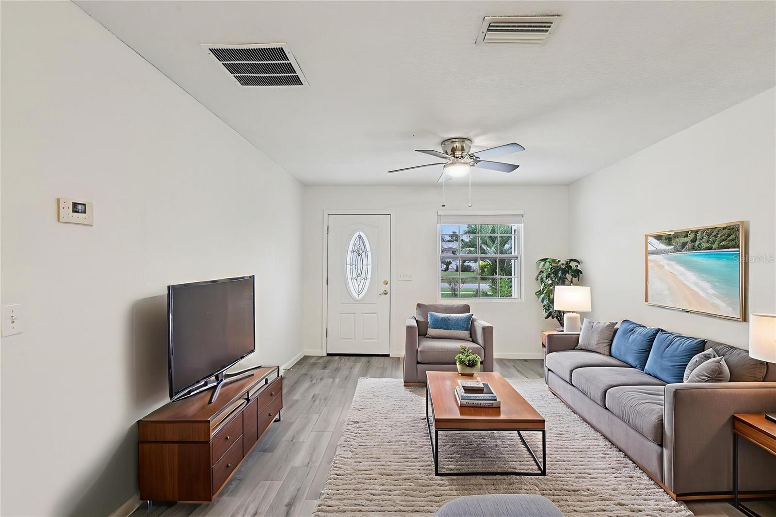 Image 4 of 46 For 2574 Lofberg Drive