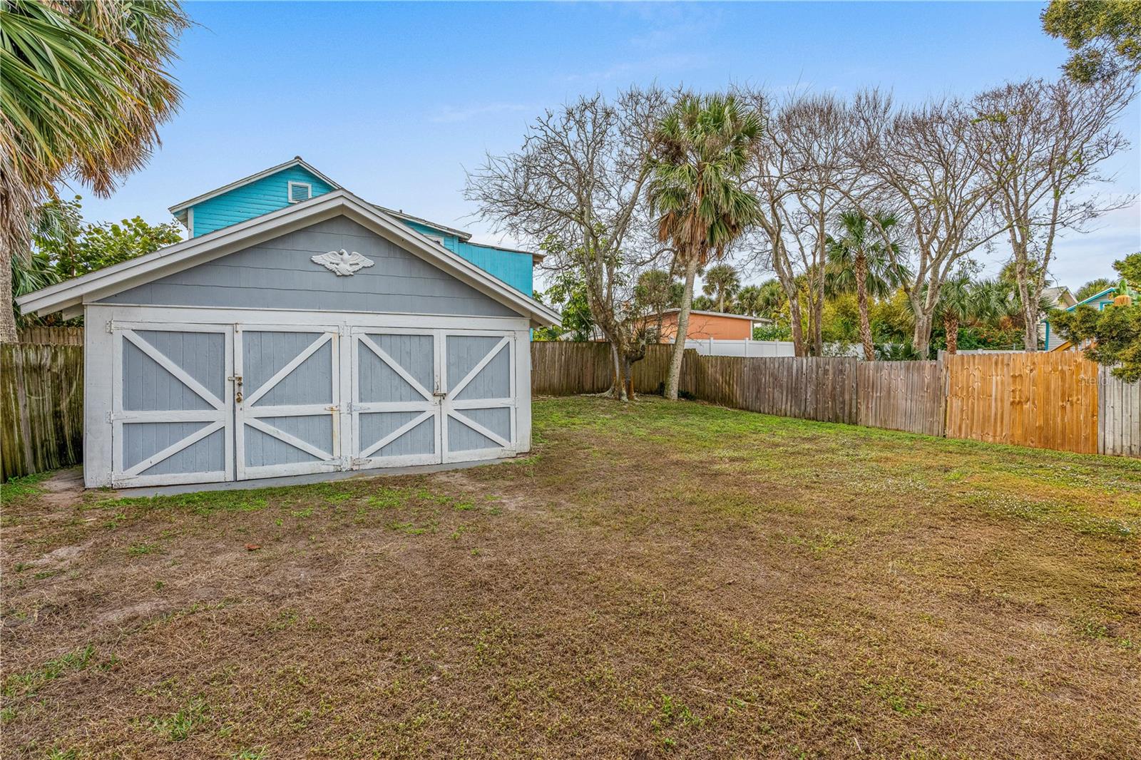 Image 11 of 50 For 520 Vermont Avenue