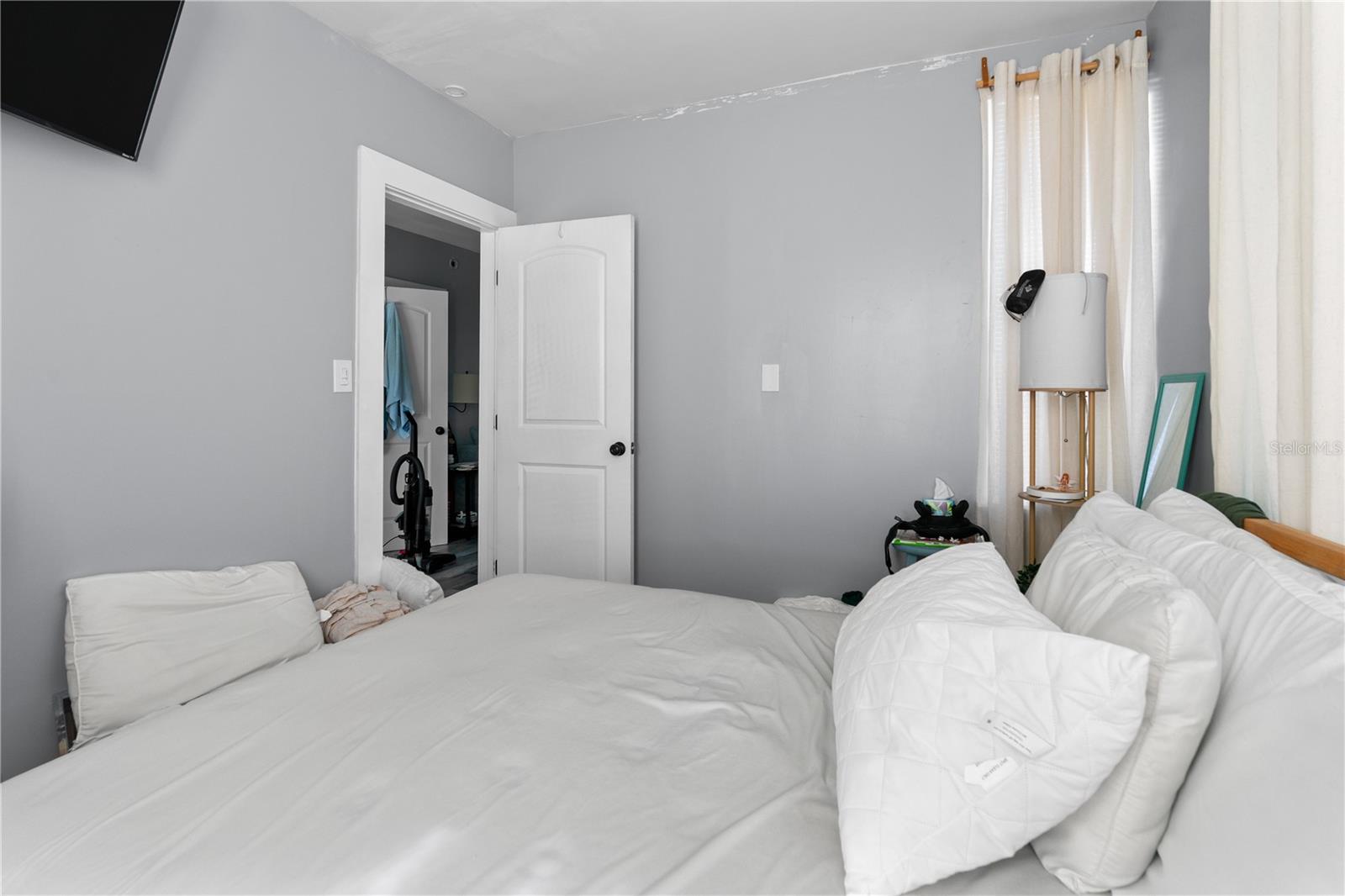 Image 37 of 50 For 520 Vermont Avenue