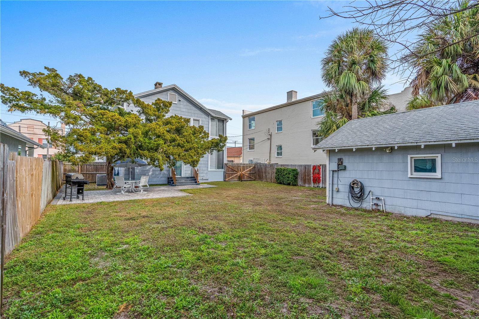 Image 6 of 50 For 520 Vermont Avenue