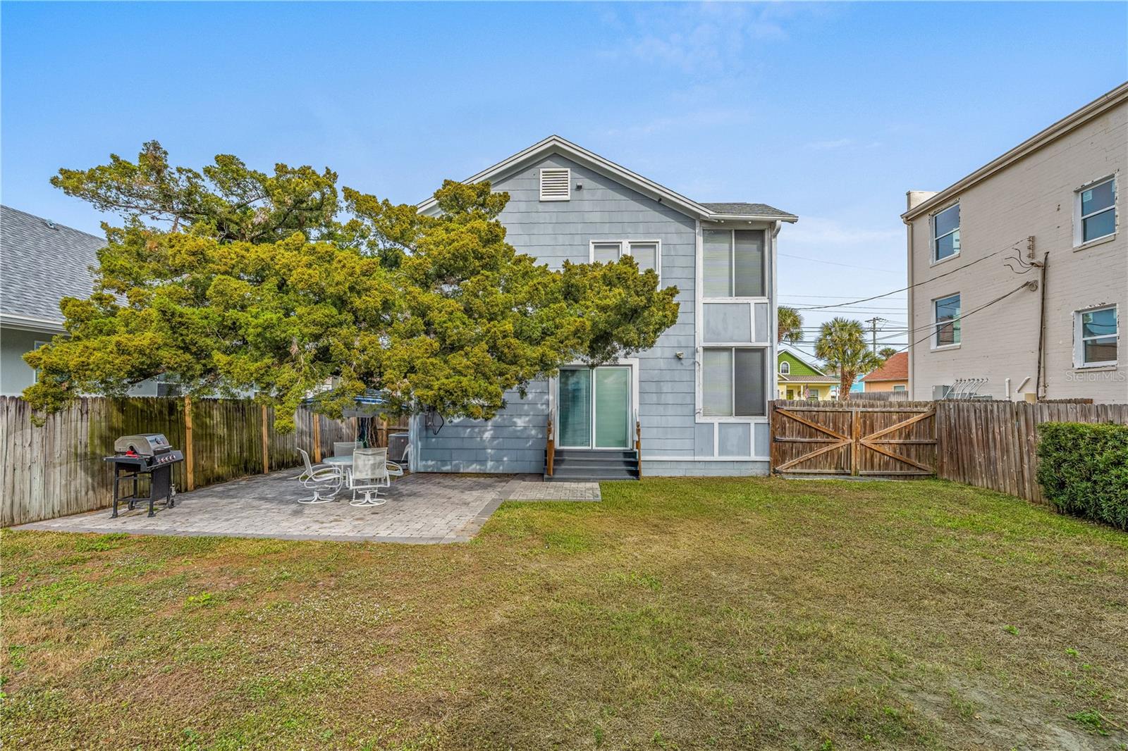 Image 7 of 50 For 520 Vermont Avenue