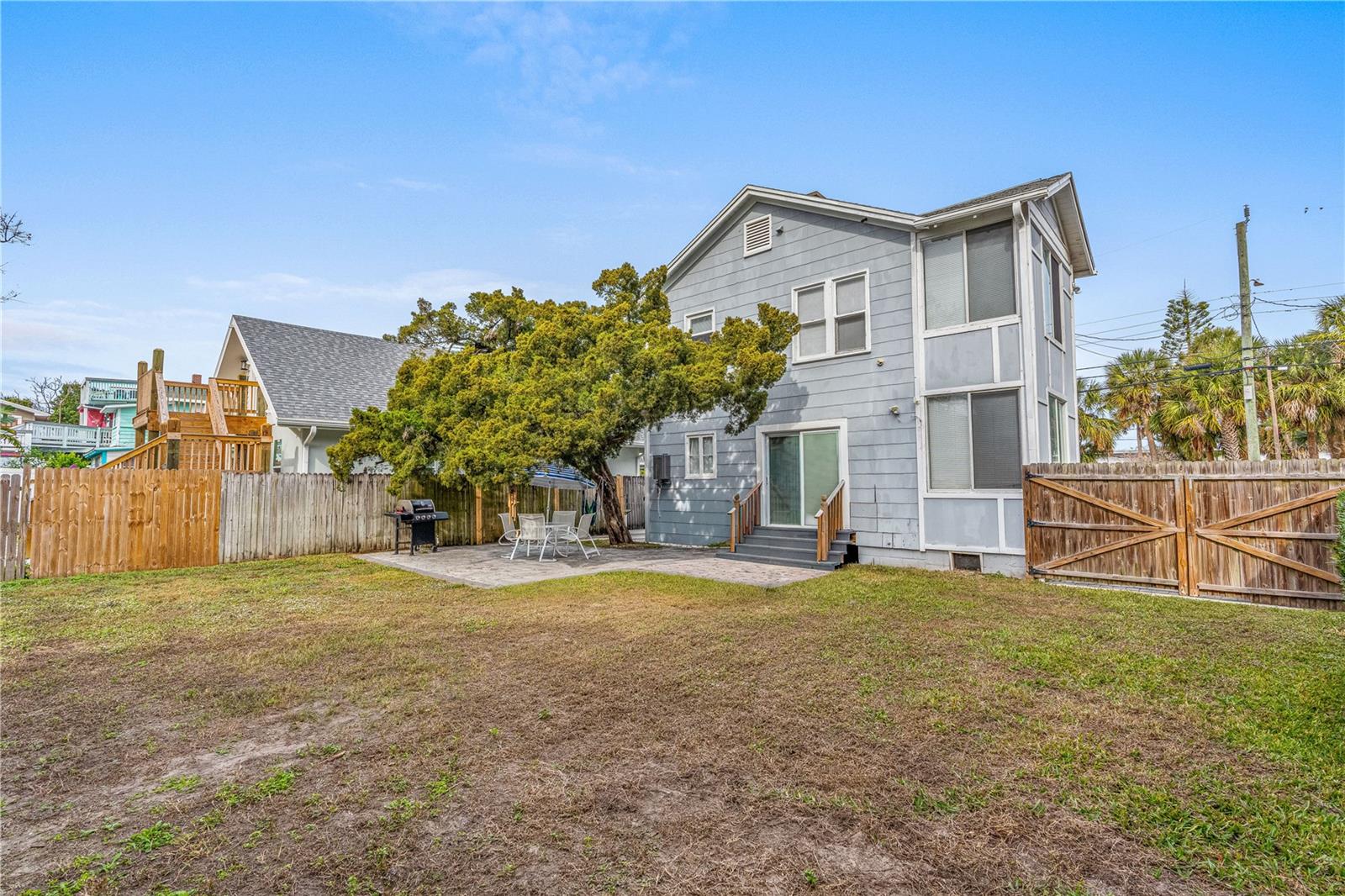 Image 9 of 50 For 520 Vermont Avenue