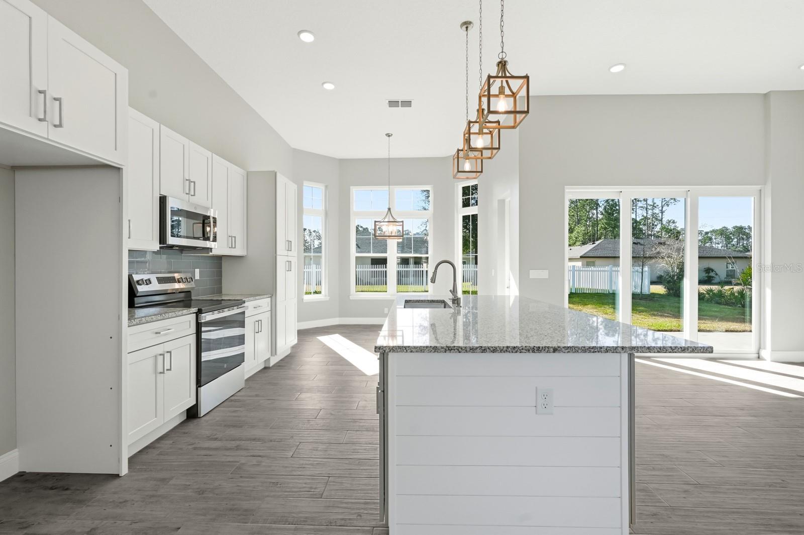 Image 14 of 47 For 16 Pierce Lane