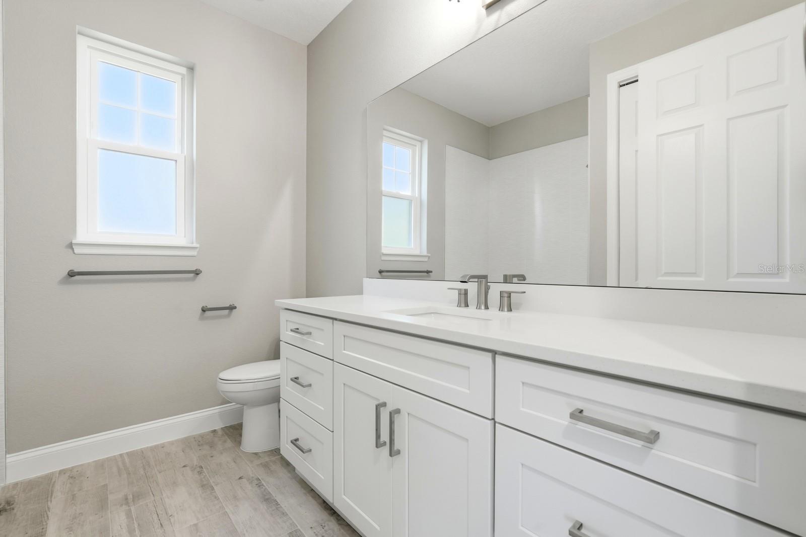 Image 19 of 47 For 16 Pierce Lane