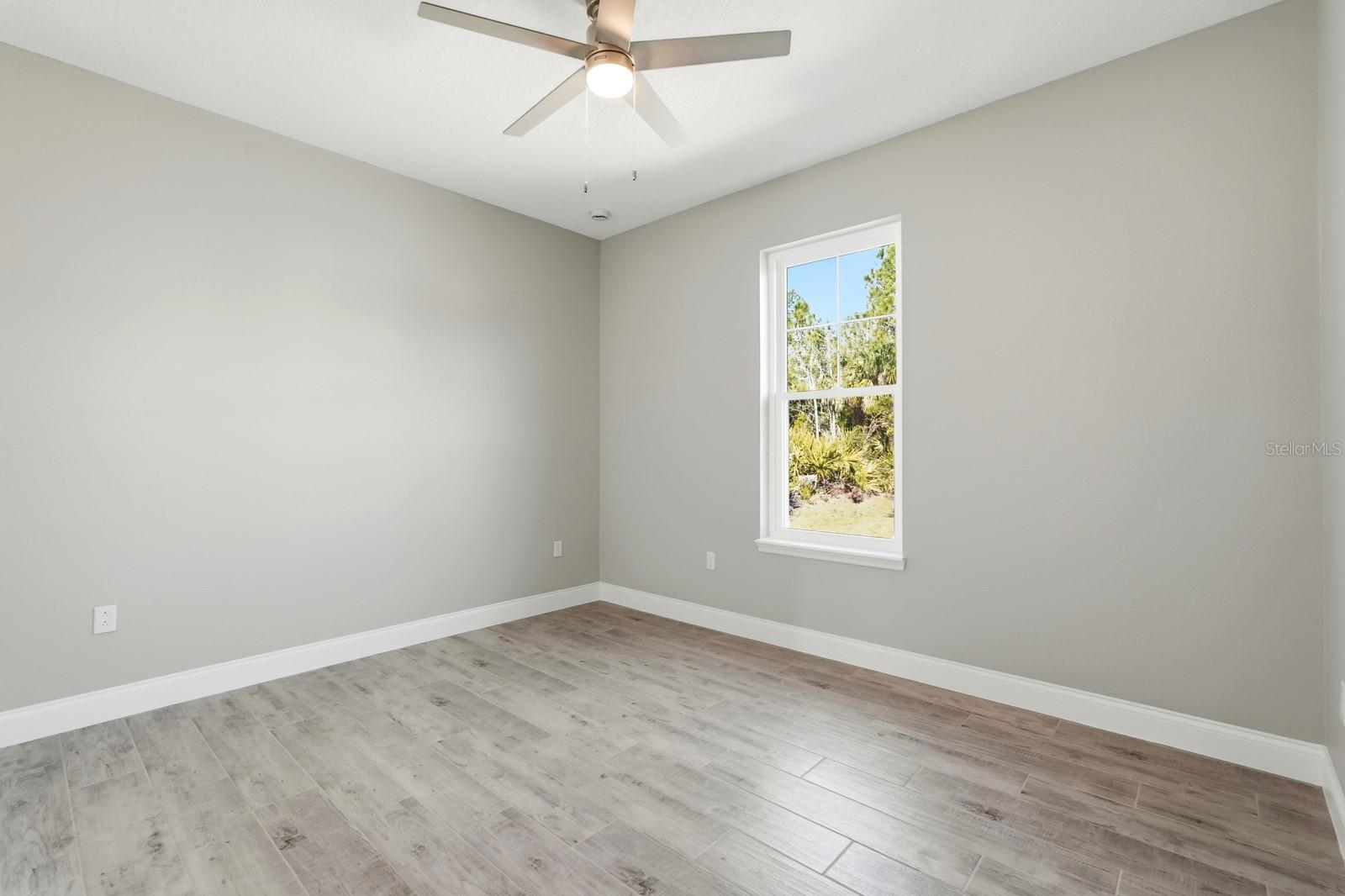 Image 21 of 47 For 16 Pierce Lane