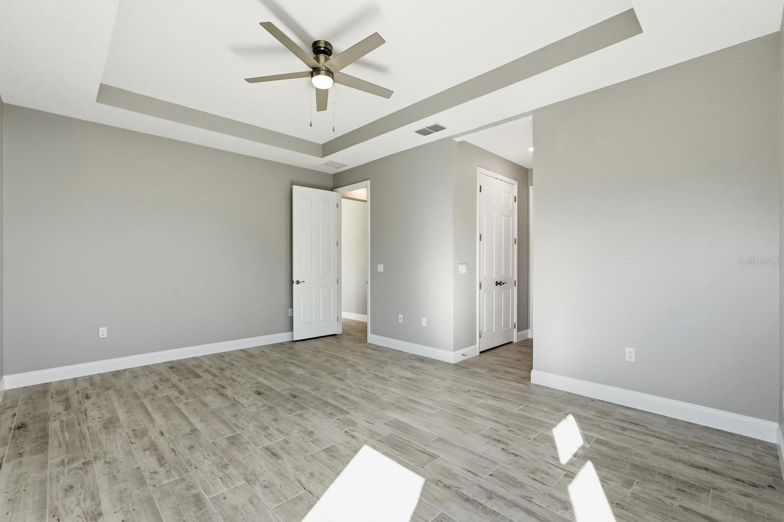 Image 24 of 47 For 16 Pierce Lane