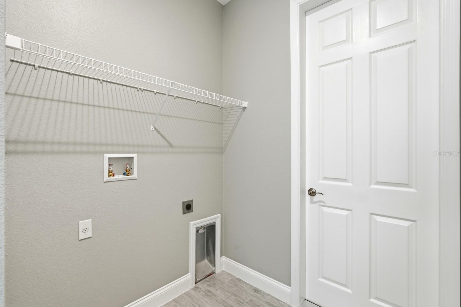 Image 32 of 47 For 16 Pierce Lane