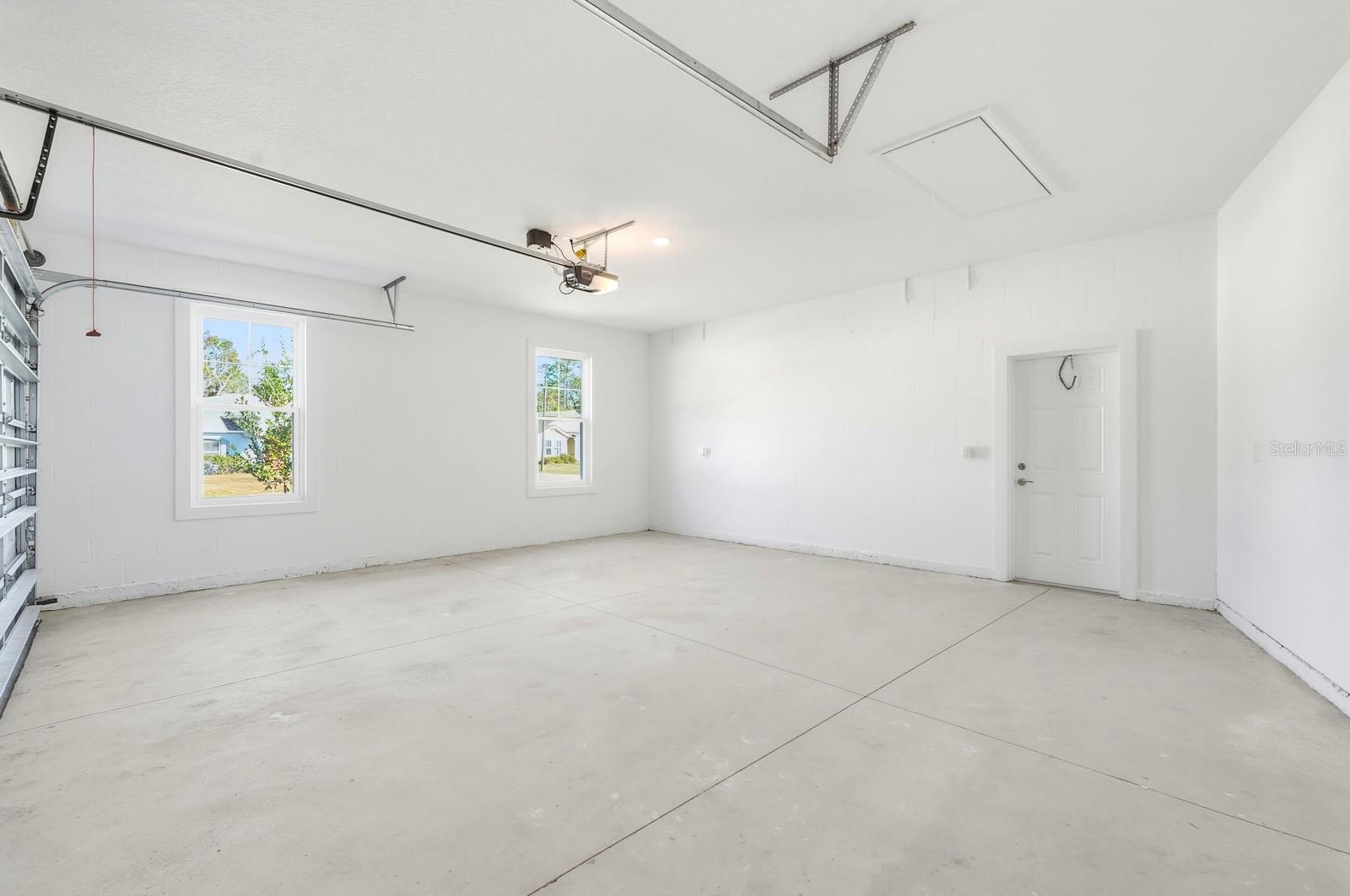 Image 33 of 47 For 16 Pierce Lane