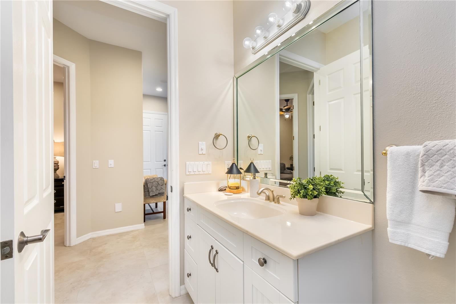 Image 35 of 68 For 31 Coleridge Court