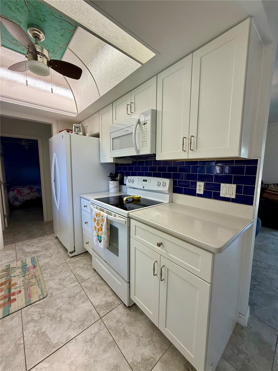 Image 7 of 25 For 2226 Daytona Avenue