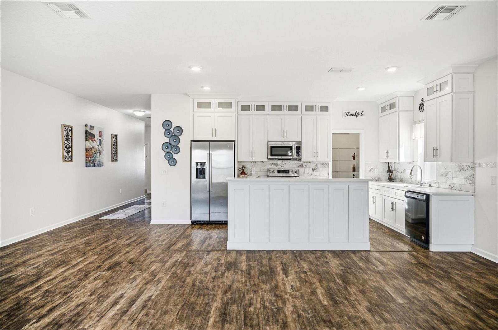 Image 20 of 58 For 367 Eaglecrest Drive