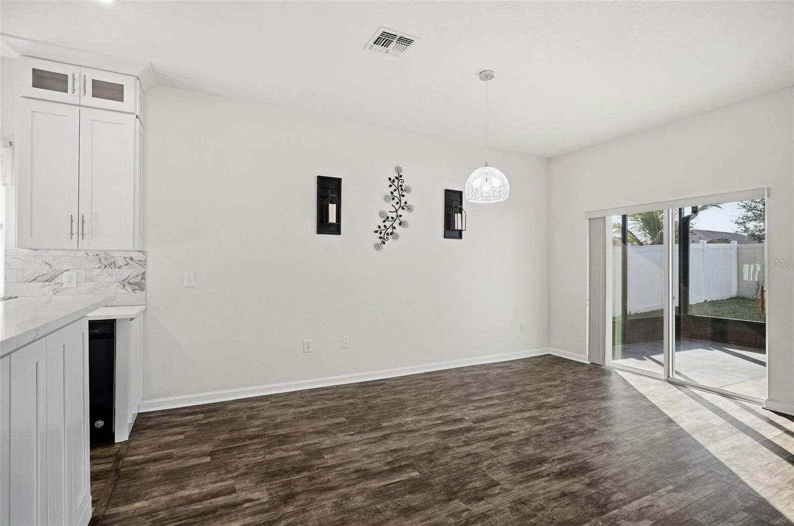 Image 34 of 58 For 367 Eaglecrest Drive