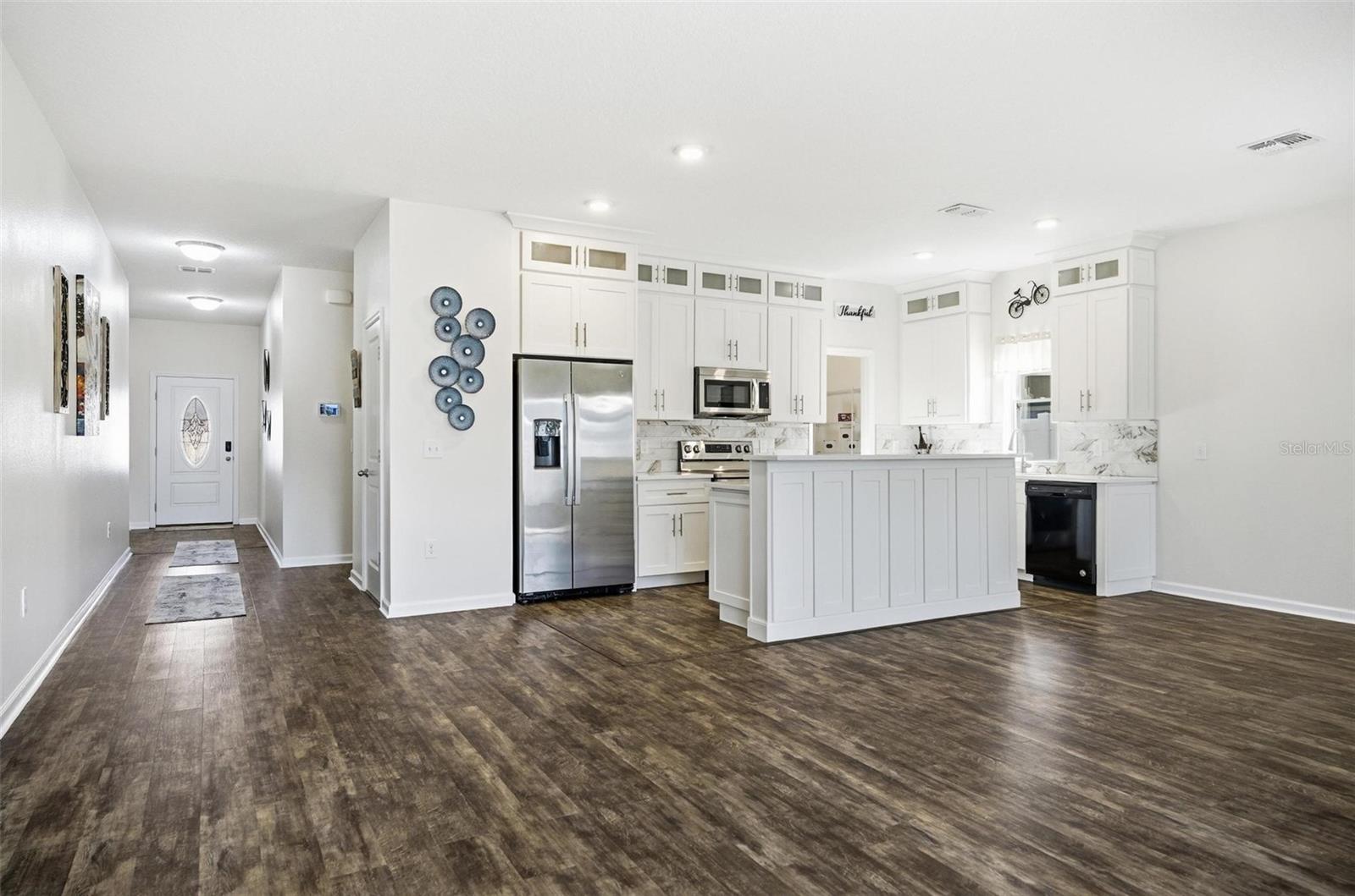 Image 9 of 58 For 367 Eaglecrest Drive