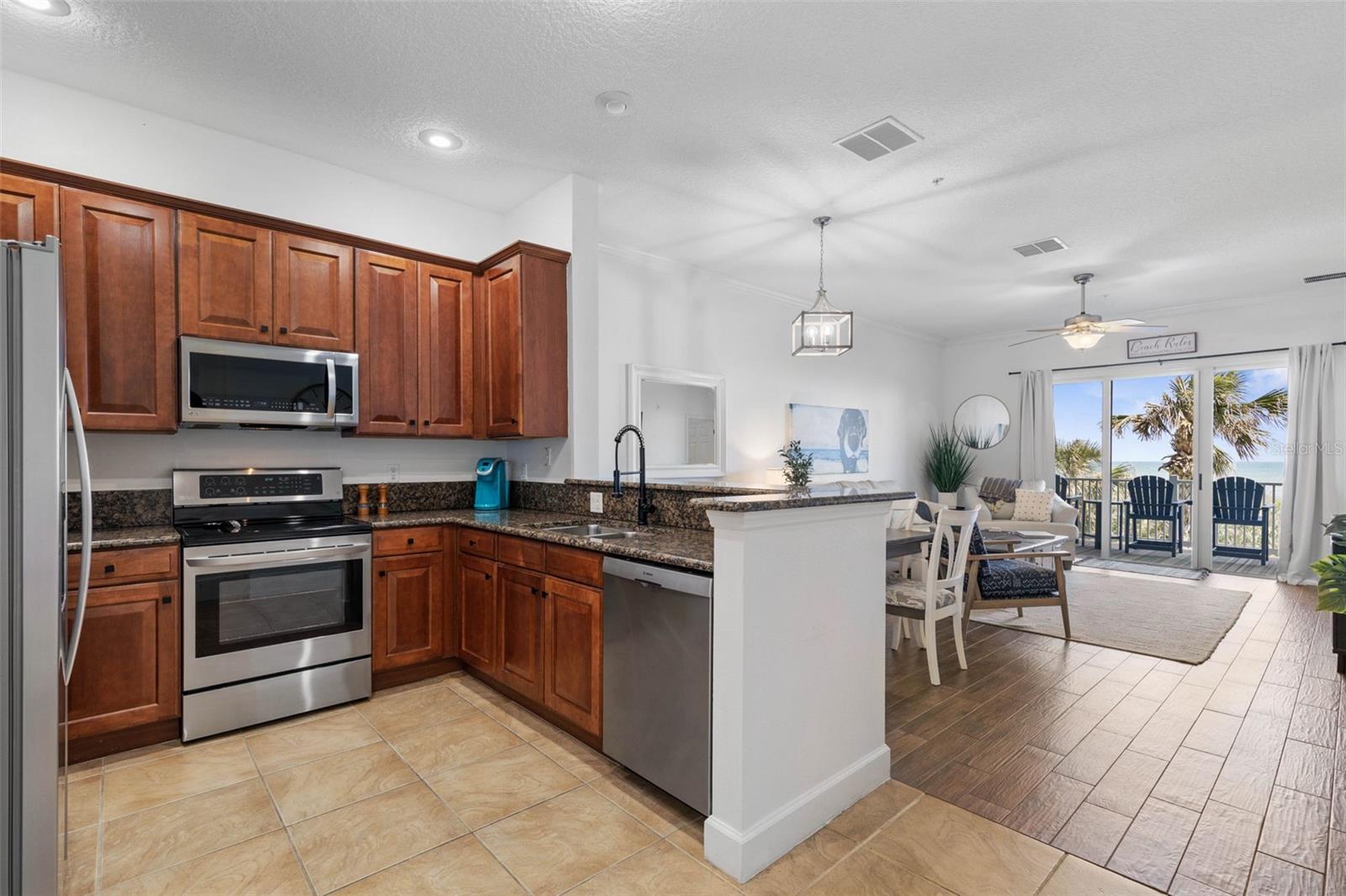 Image 5 of 69 For 900 Cinnamon Beach Way 823