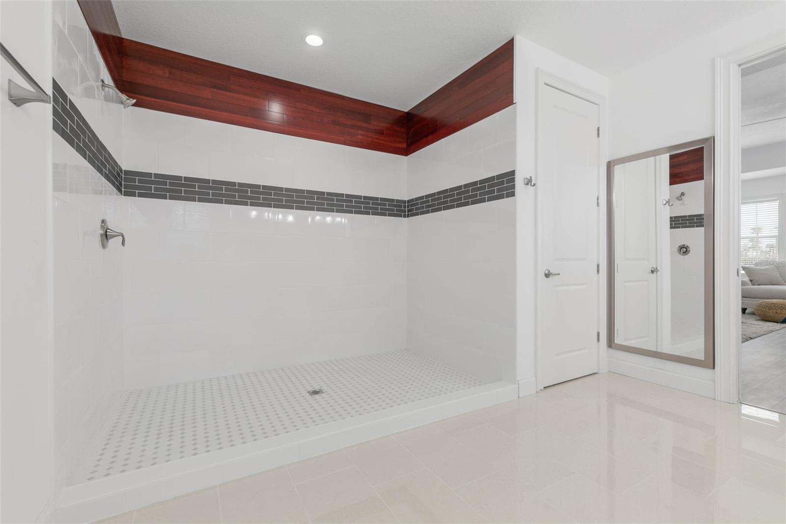 Image 28 of 83 For 7 Cinnamon Beach Way