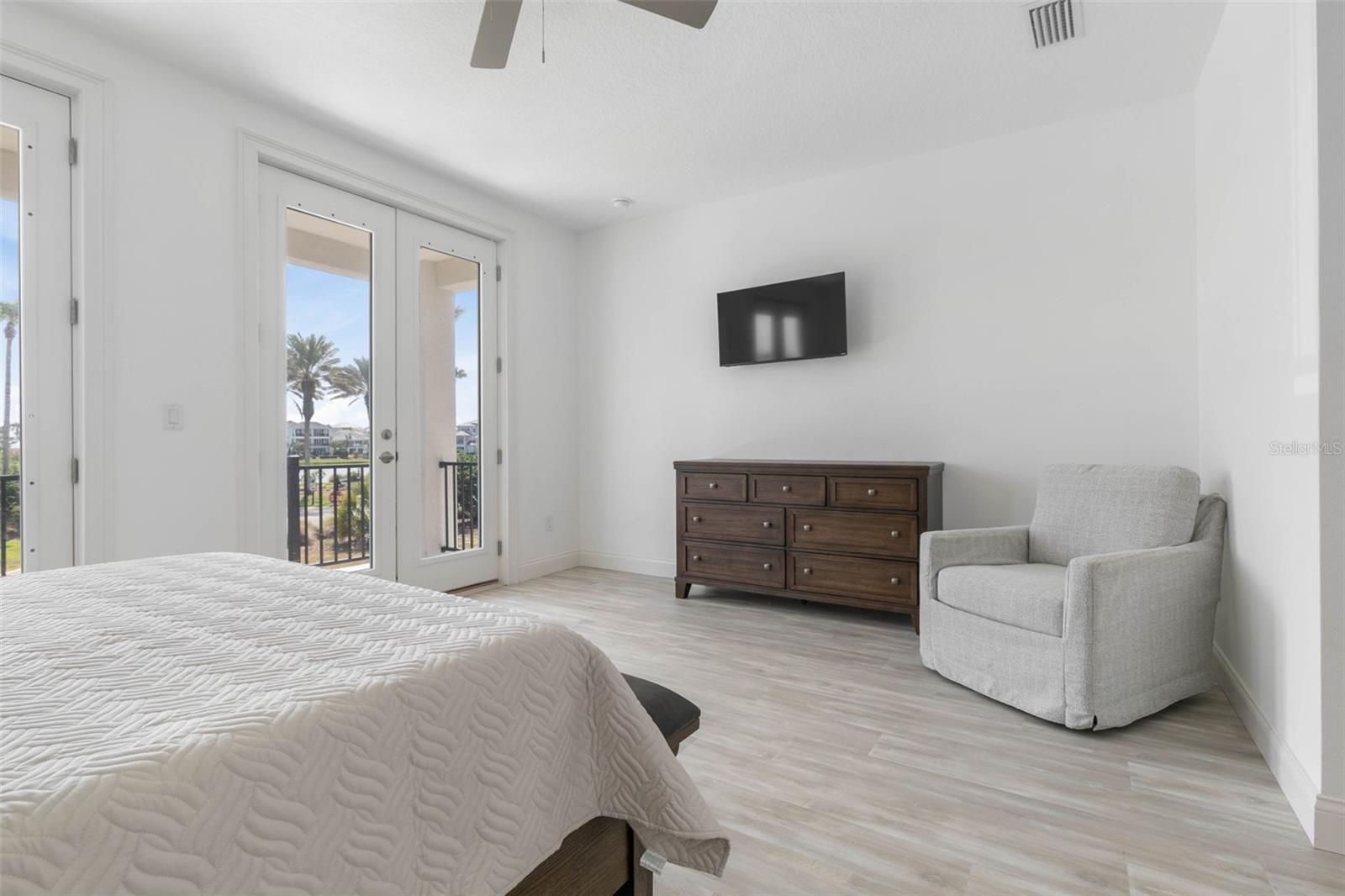 Image 31 of 83 For 7 Cinnamon Beach Way