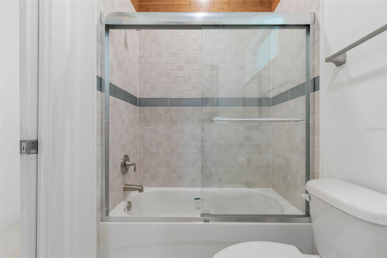 Image 41 of 83 For 7 Cinnamon Beach Way