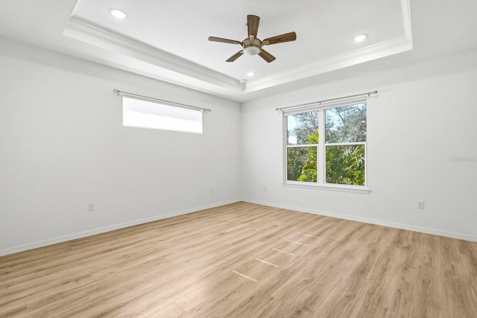 Image 11 of 42 For 14 Dogwood Terrace