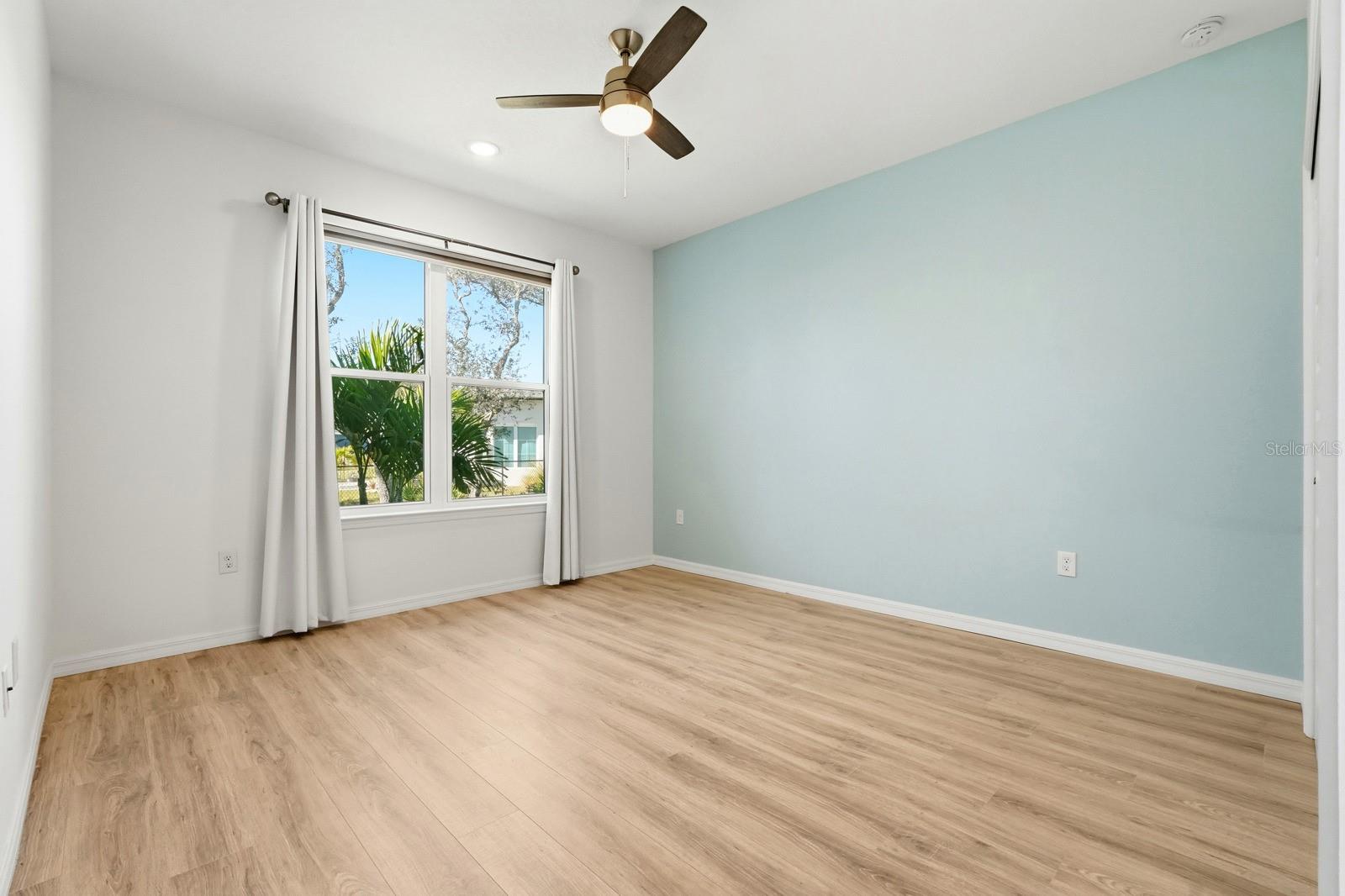 Image 23 of 42 For 14 Dogwood Terrace