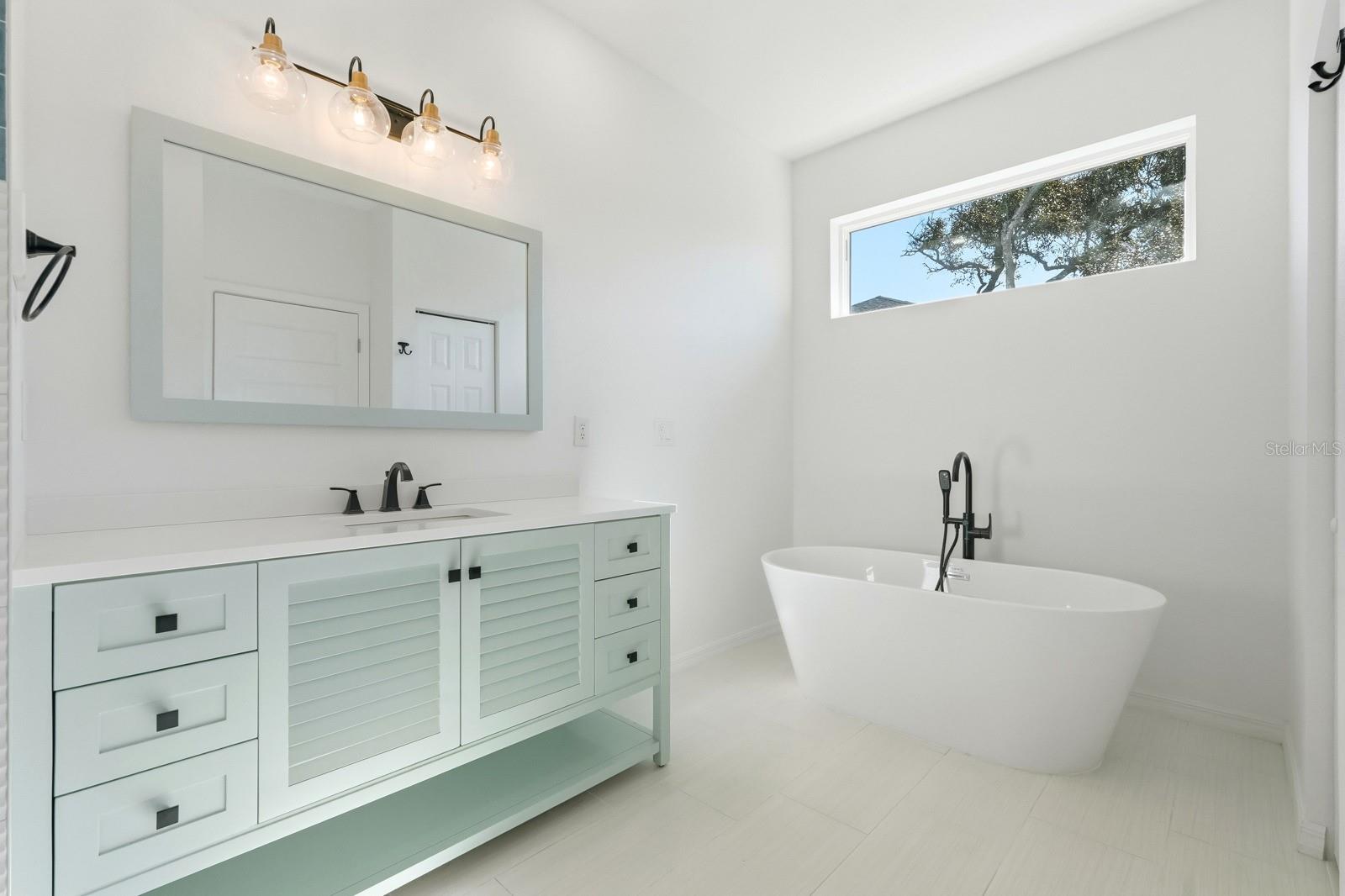 Image 9 of 42 For 14 Dogwood Terrace