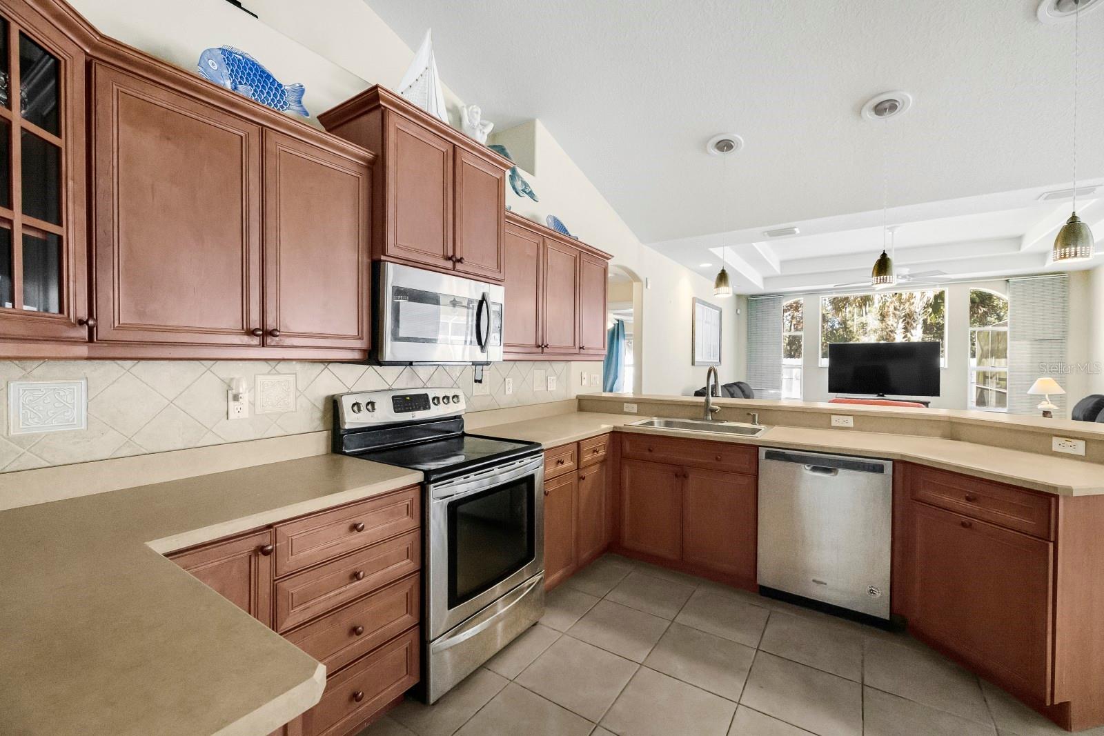 Image 12 of 38 For 24 Regency Drive