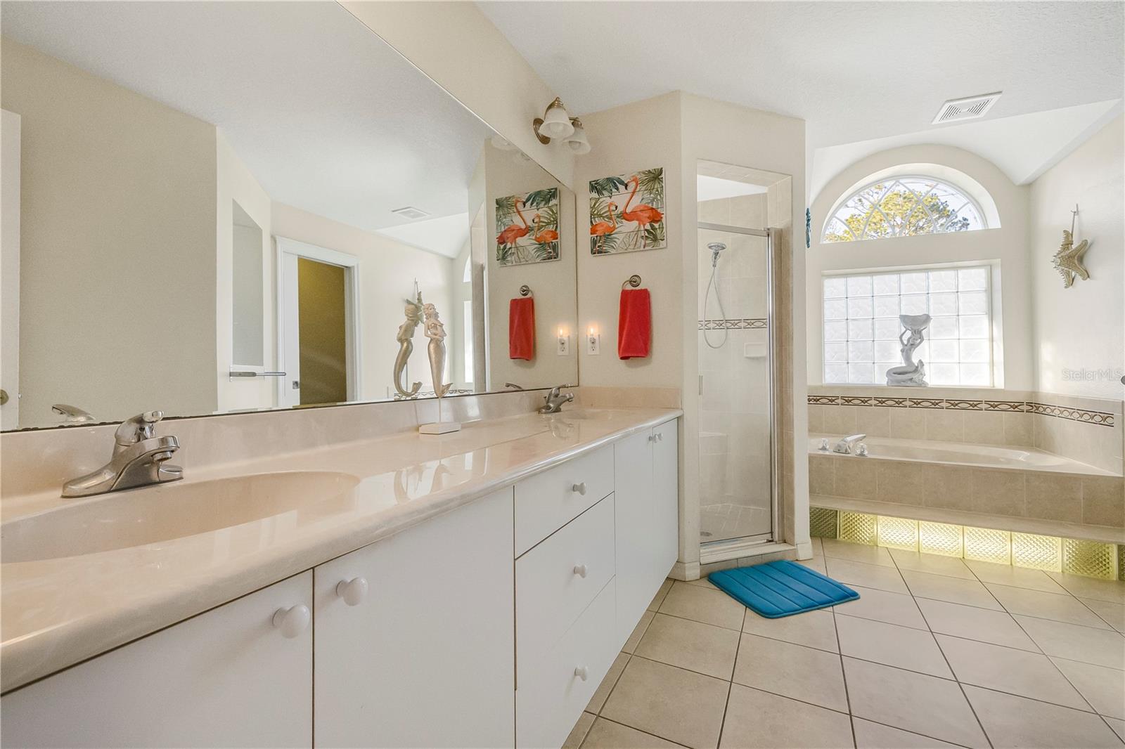 Image 20 of 38 For 24 Regency Drive