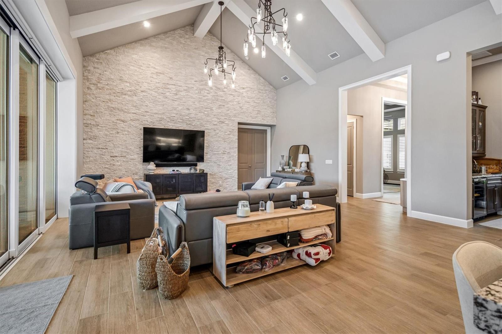 Image 28 of 66 For 1023 Sudbury Lane