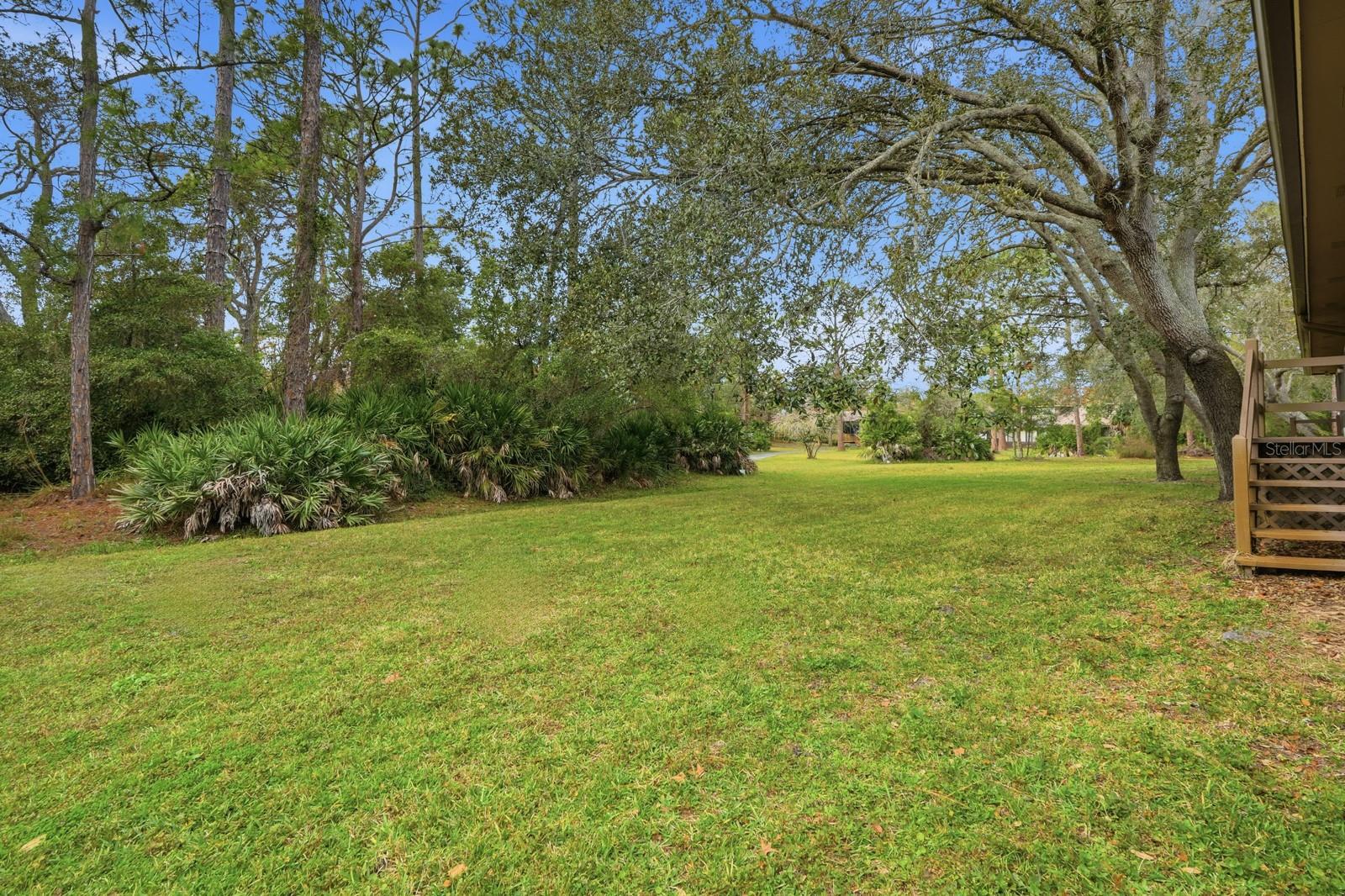 Image 34 of 43 For 11 Lakepoint Circle