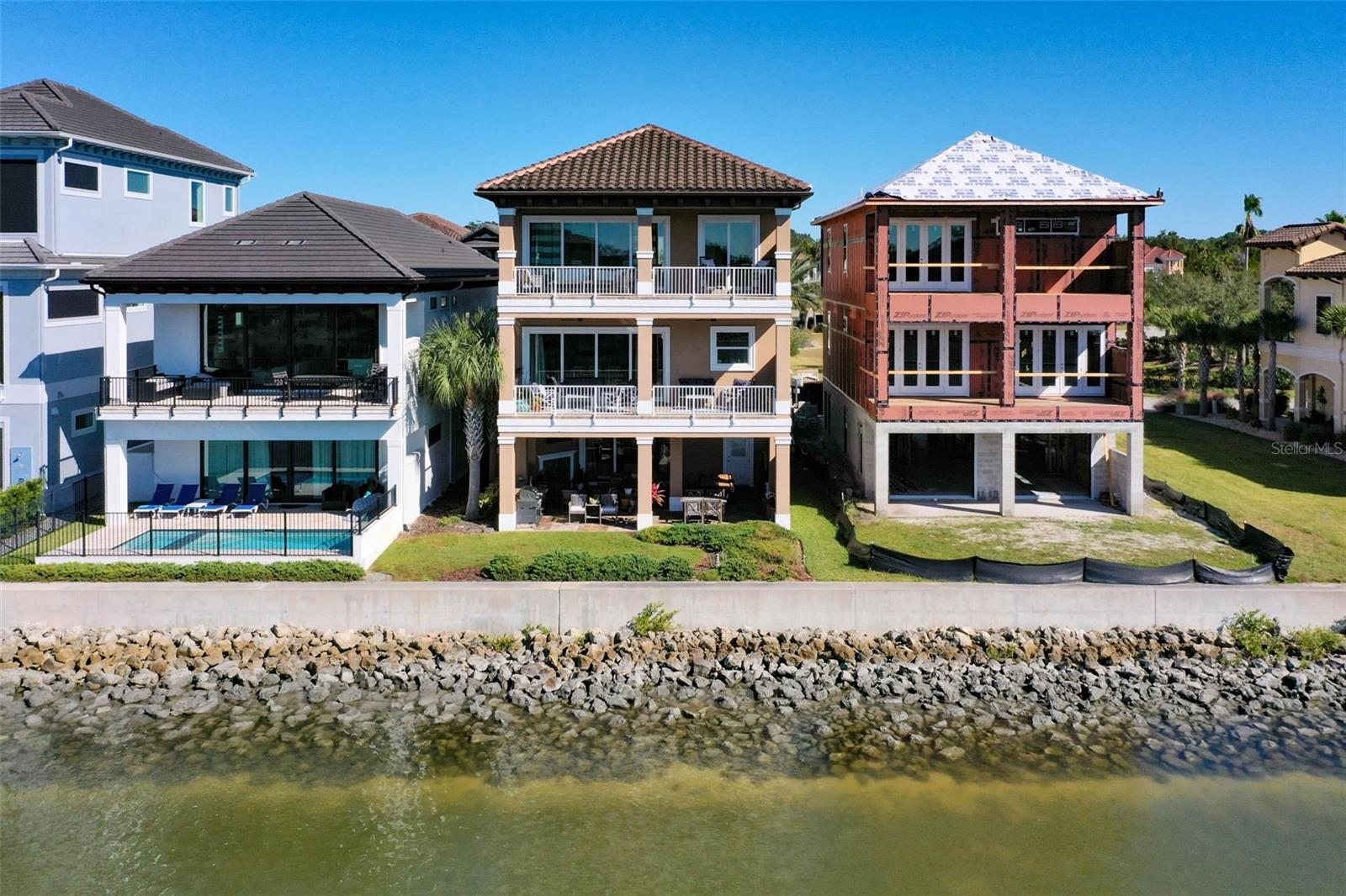 Image 2 of 100 For 300 Yacht Harbor Drive