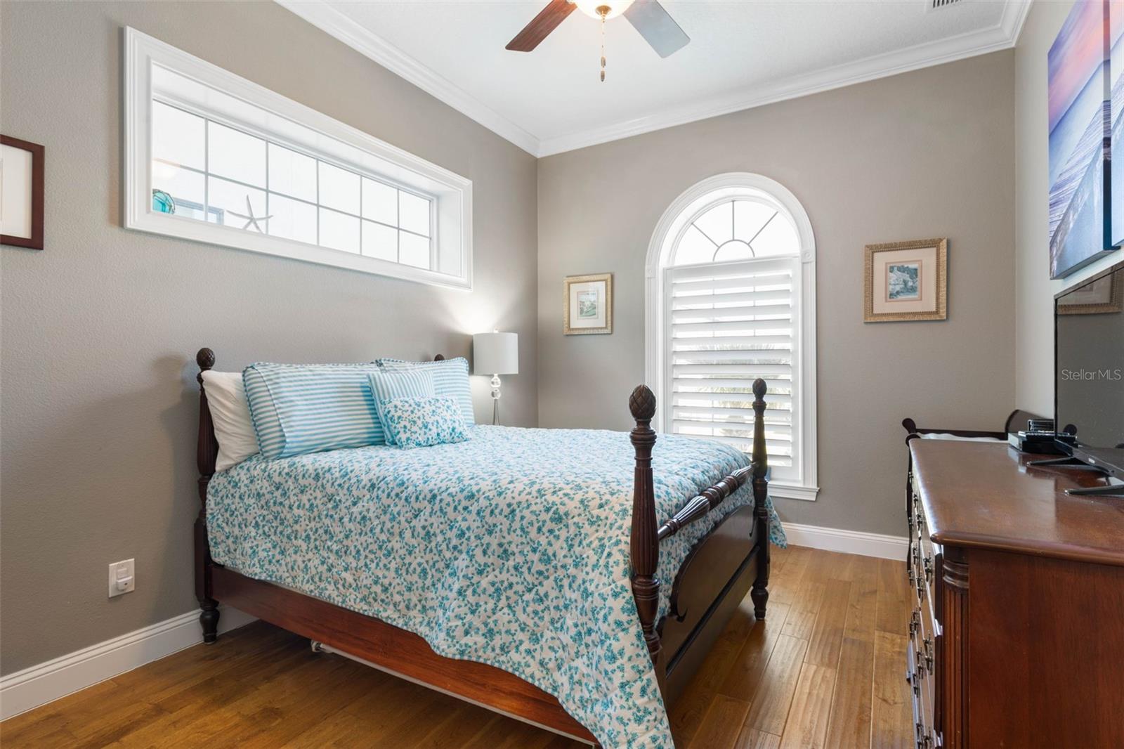 Image 25 of 100 For 300 Yacht Harbor Drive