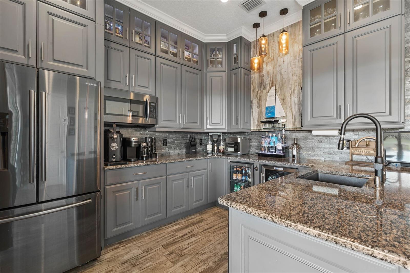 Image 31 of 100 For 300 Yacht Harbor Drive