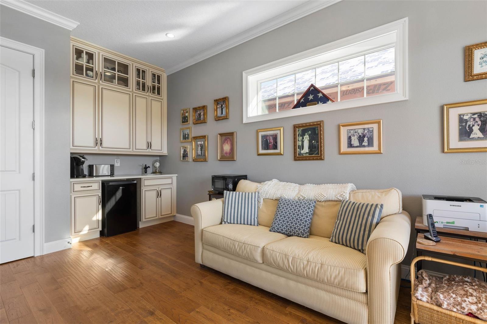 Image 58 of 100 For 300 Yacht Harbor Drive