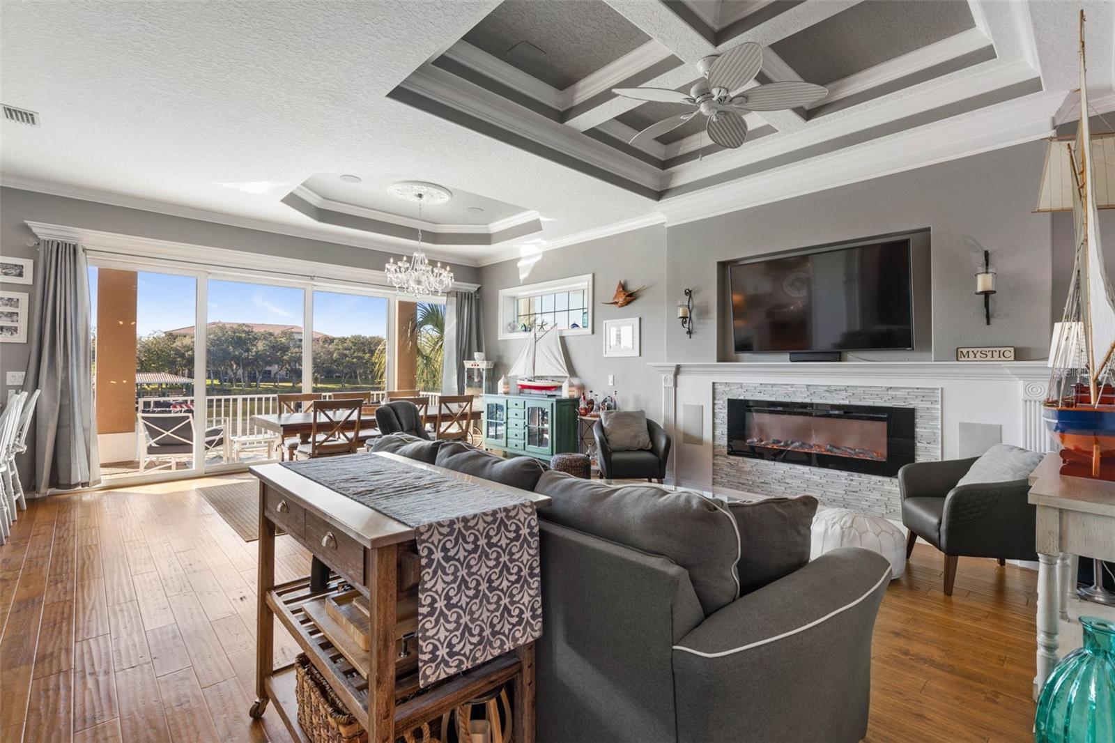 Image 6 of 100 For 300 Yacht Harbor Drive