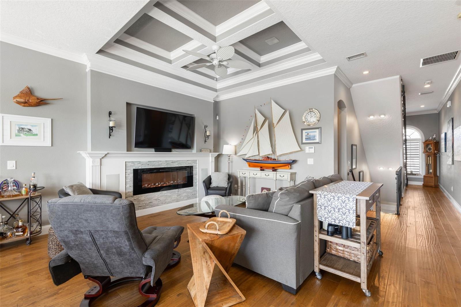 Image 7 of 100 For 300 Yacht Harbor Drive