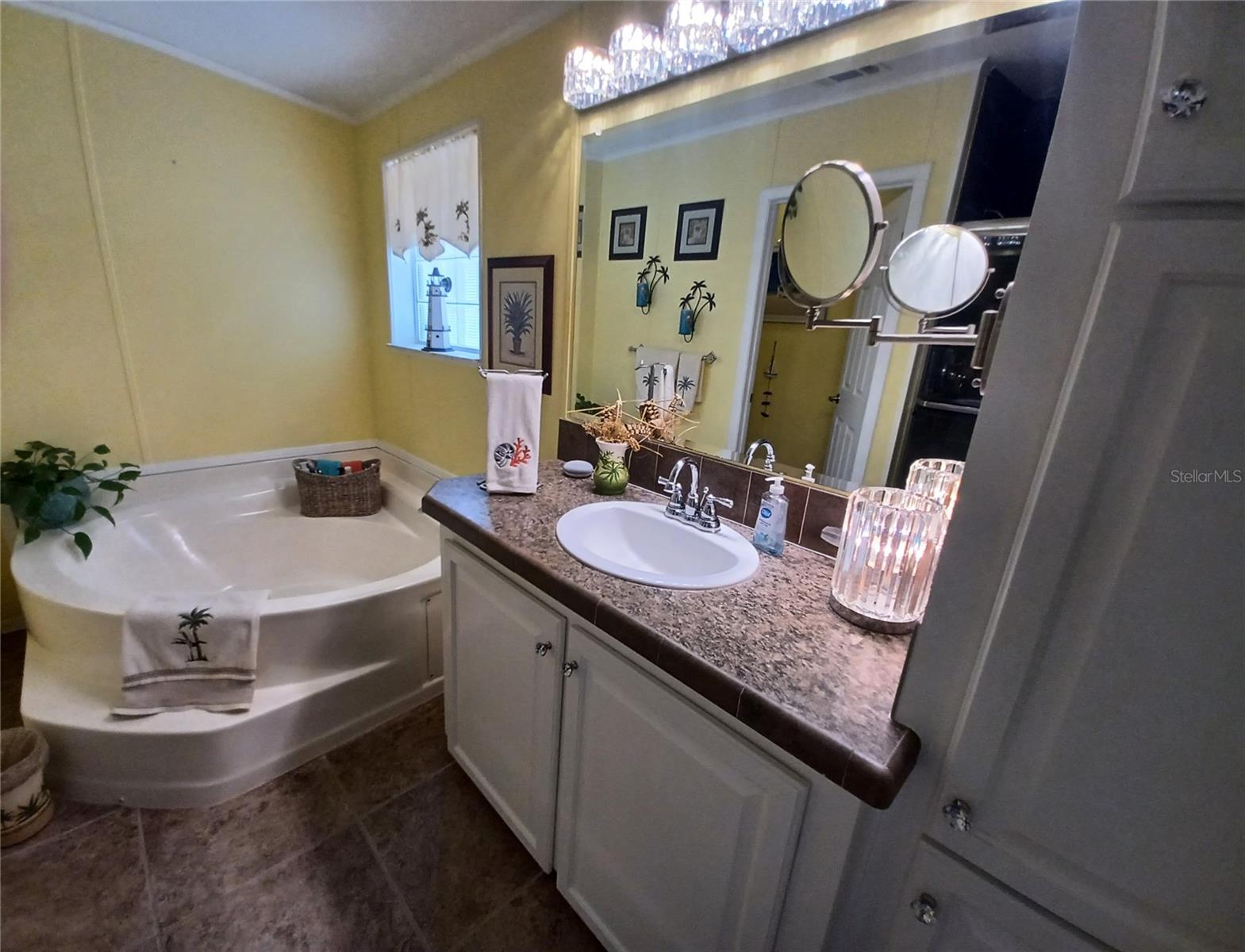 Image 21 of 46 For 11 Osceola Avenue