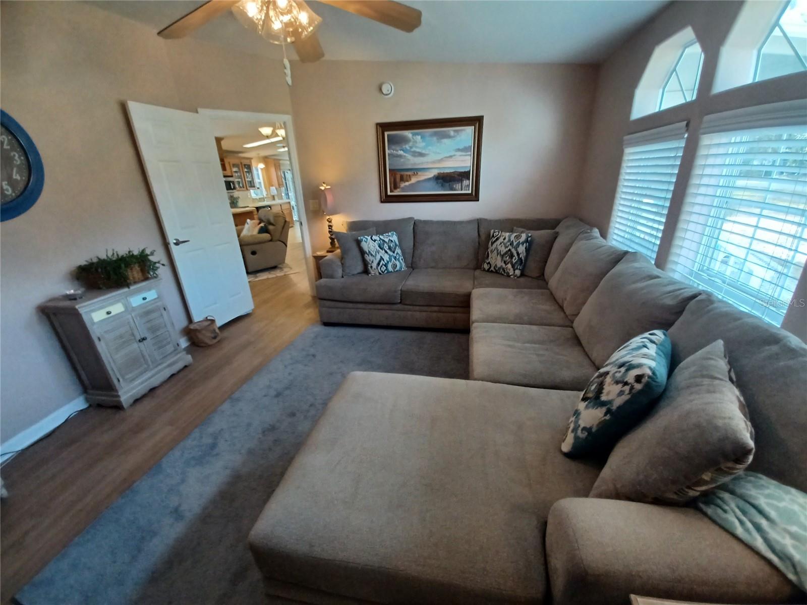 Image 24 of 46 For 11 Osceola Avenue