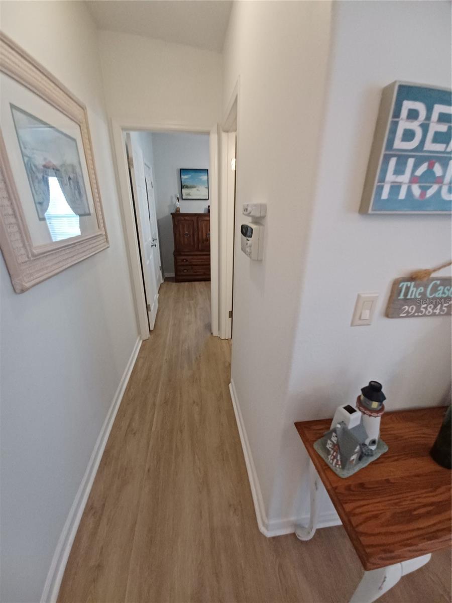 Image 25 of 46 For 11 Osceola Avenue