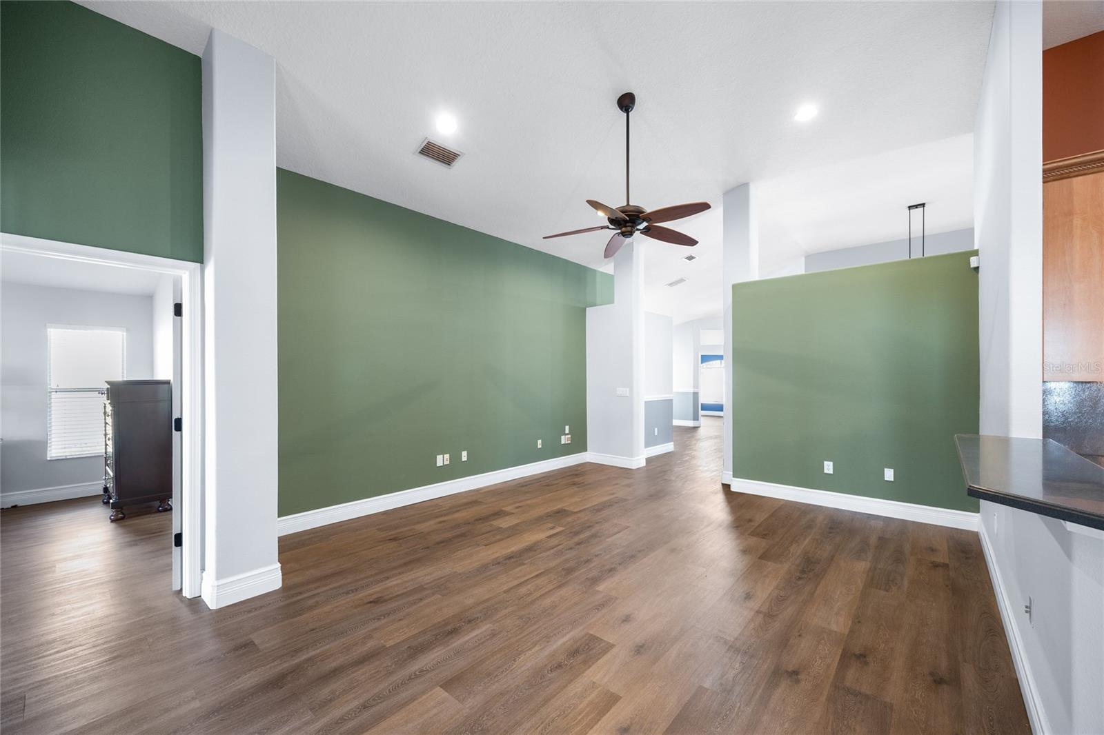 Image 13 of 46 For 13413 Mandalay Place