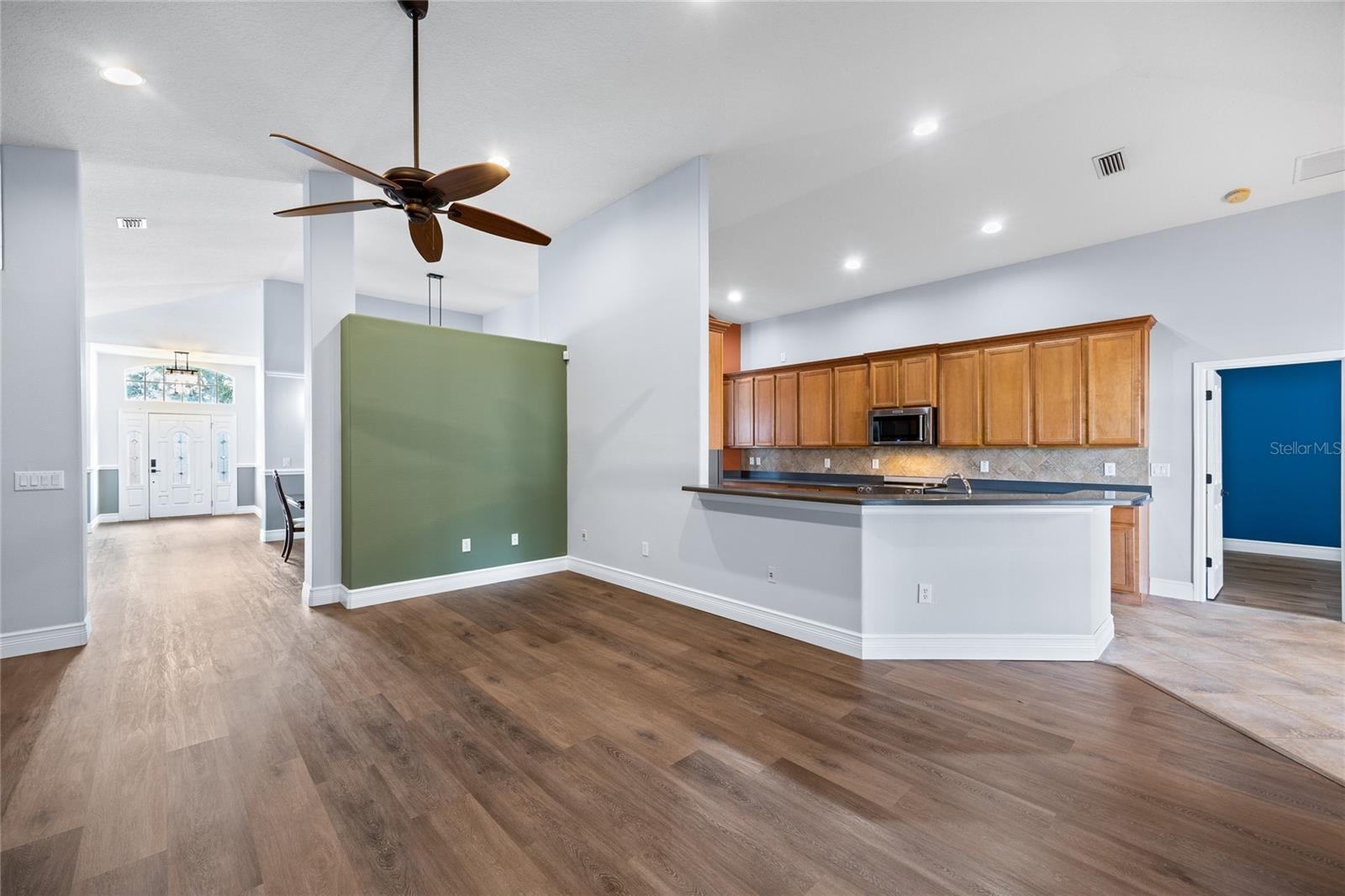 Image 14 of 46 For 13413 Mandalay Place