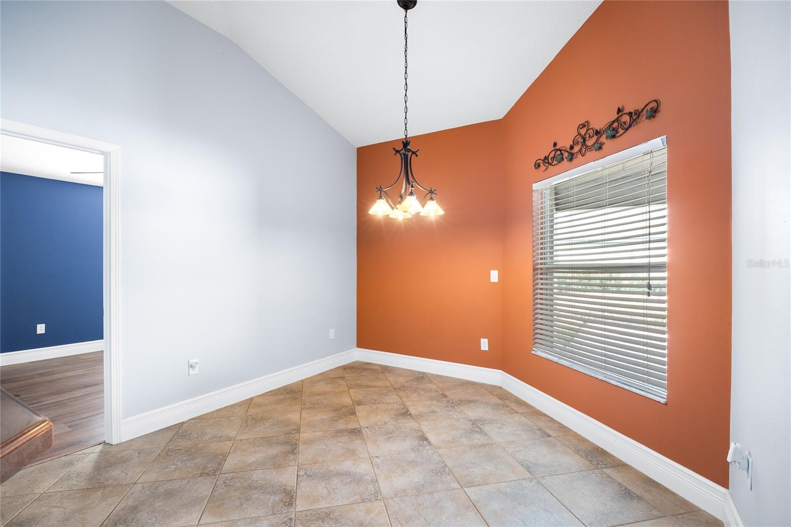 Image 18 of 46 For 13413 Mandalay Place