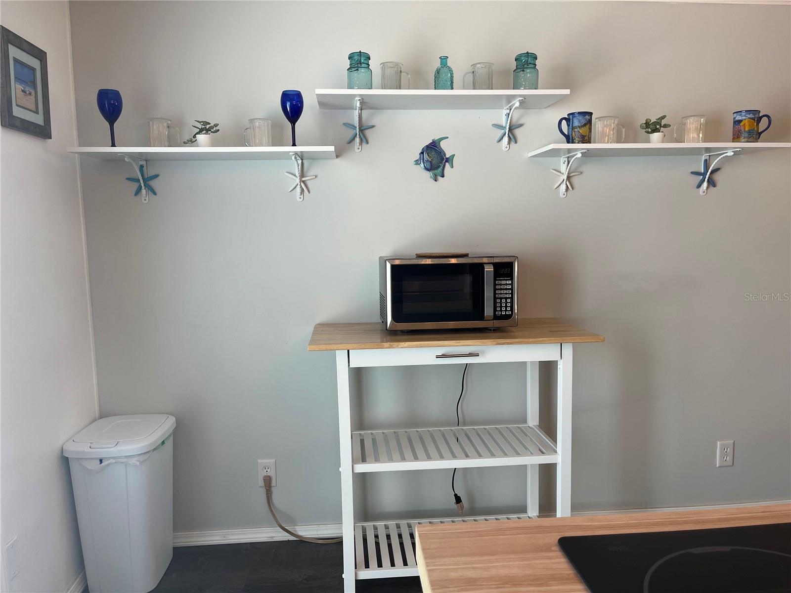 Image 17 of 59 For 254 Seabreeze Drive