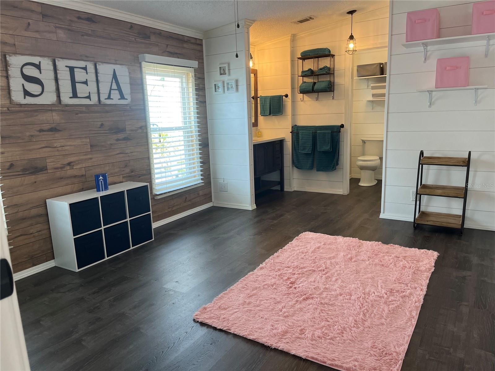 Image 22 of 59 For 254 Seabreeze Drive