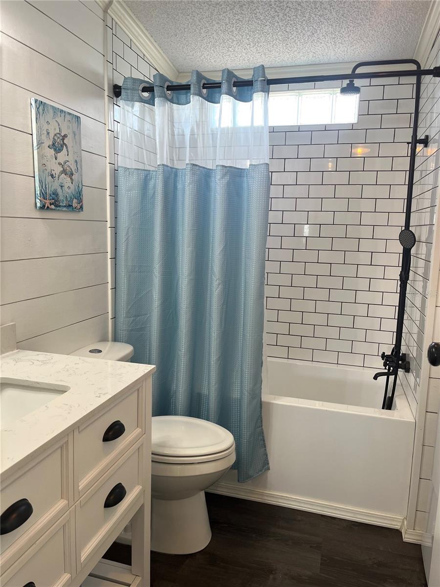 Image 28 of 59 For 254 Seabreeze Drive