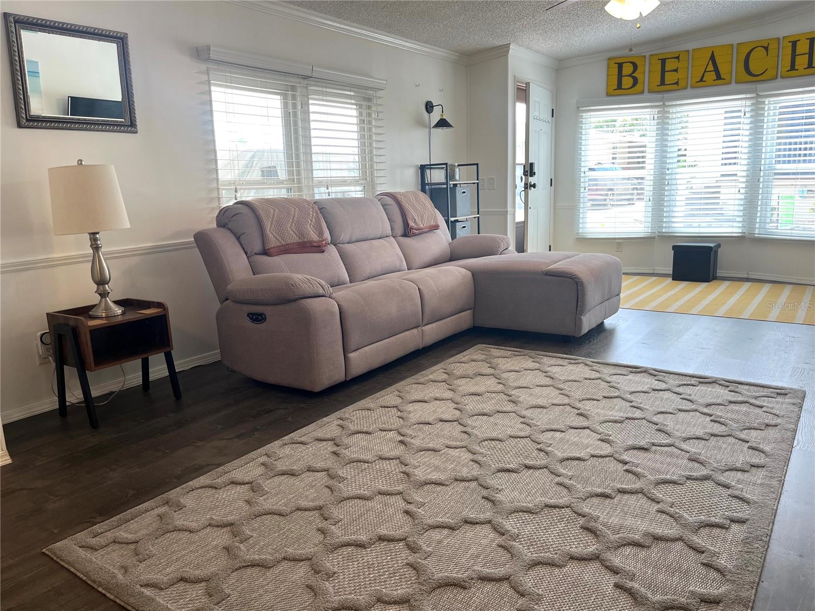 Image 9 of 59 For 254 Seabreeze Drive