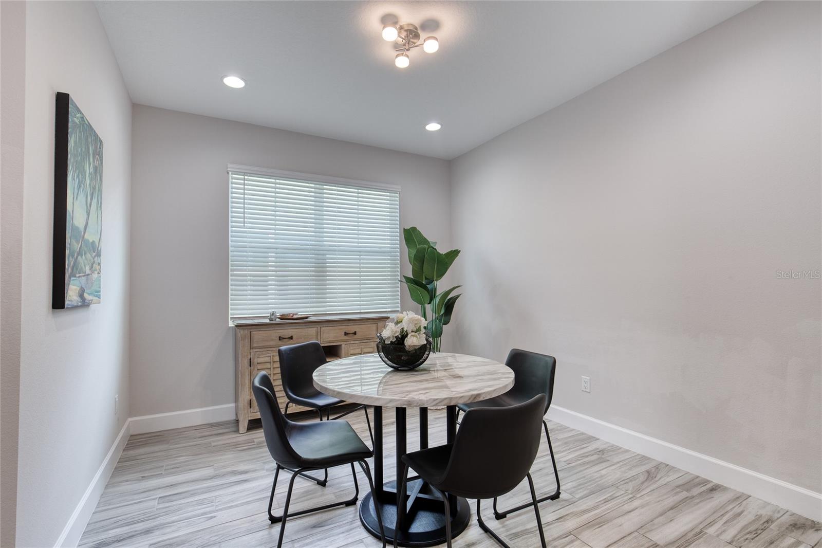 Image 17 of 65 For 488 High Tide Lane