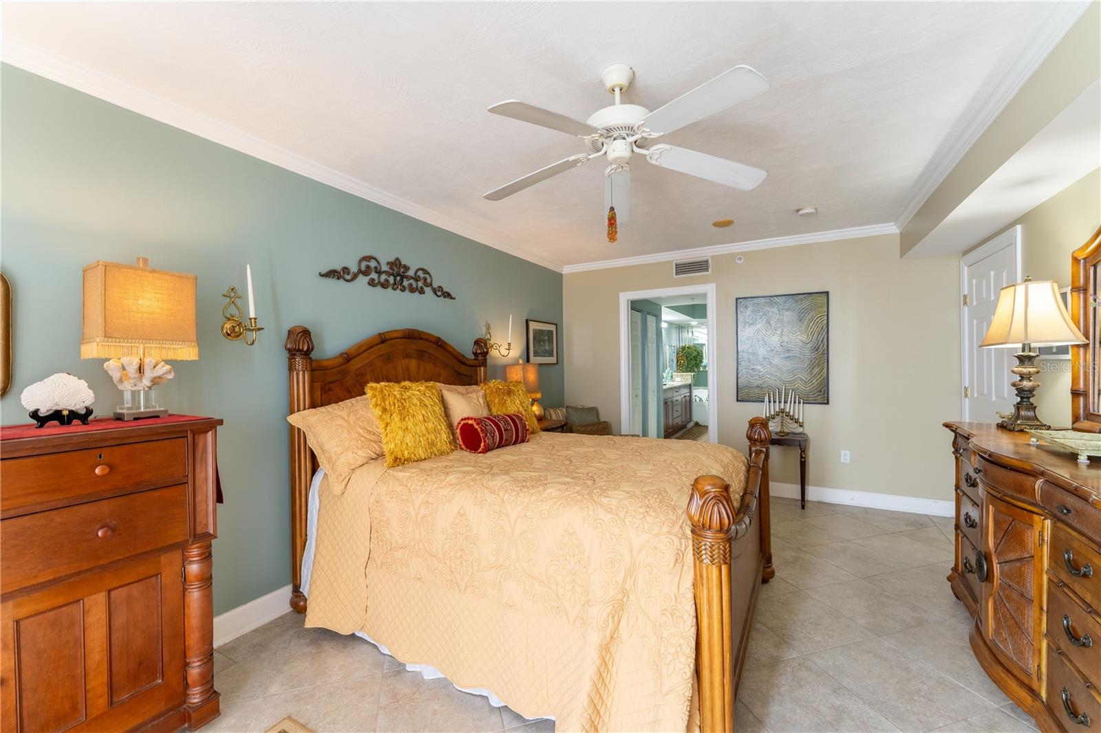 Image 13 of 20 For 3315 Atlantic Avenue 806