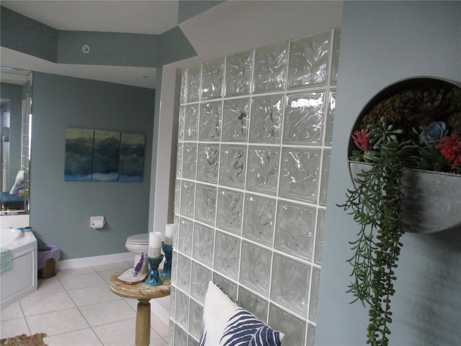 Image 14 of 20 For 3315 Atlantic Avenue 806