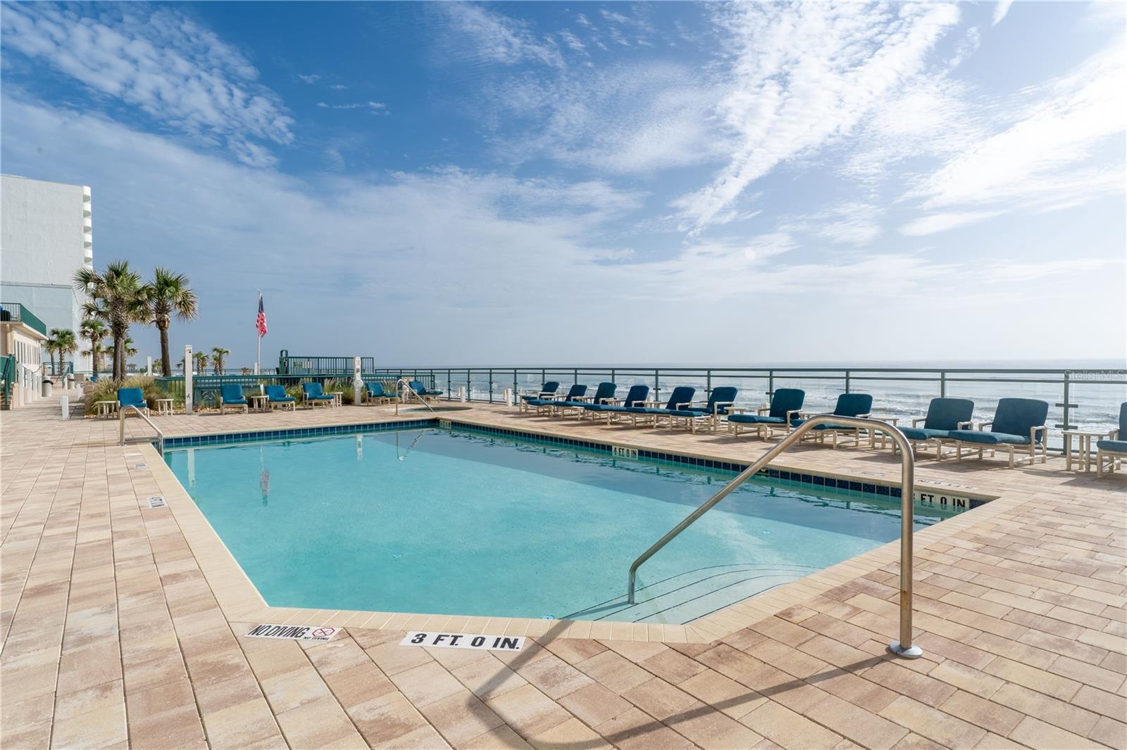 Image 5 of 20 For 3315 Atlantic Avenue 806