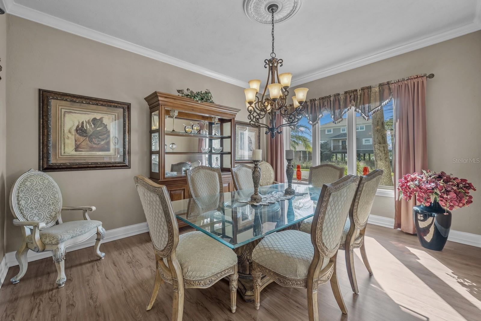 Image 14 of 72 For 621 River View Road